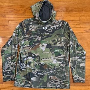 Mens Under Armour Hoodie size Medium